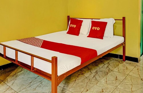 Dinoyo Hotel | OYO 92215 Ampiran Bromo Syariah