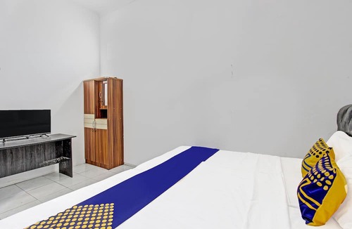 Kudus Hotel | OYO Life 91523 Kenari Guesthouse