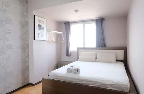 Braga Apartment | Homey And Cozy 1Br Apartment At Braga City Walk