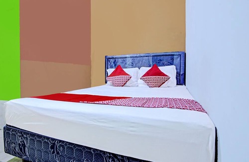 Prabumulih Hotel | OYO 90476 Iksan Homestay Syariah