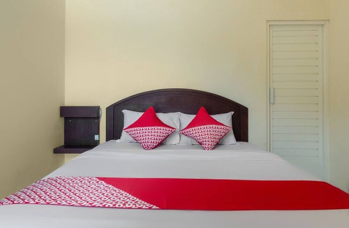 Cilacap Hotel | OYO 3024 Hotel Kebon Manis