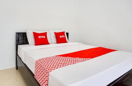 Sidoarjo Hotel | OYO Life 91544 Homestay Biru Blukid