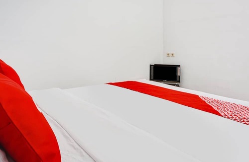 Sidoarjo Hotel | OYO Life 91544 Homestay Biru Blukid