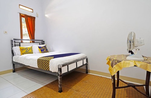 Parongpong Hotel | OYO Life 91469 Pondok Pelita