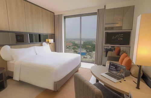 Surabaya Hotel | Whiz Luxe Hotel Spazio Surabaya