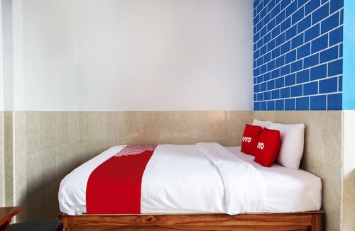 Malang Hotel | OYO Life 3720 Homestay Gayatri Janti