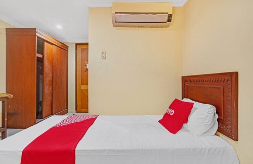 Ampel Hotel | OYO Life 90380 Andalus Hotel Syariah