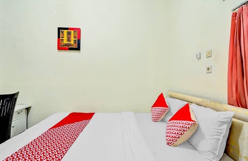 Cikarang Hotel | OYO 90222 Lafa Park Syariah