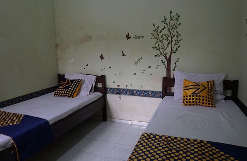 Bondowoso Hotel | Hotel O Yoko Kost Syariah