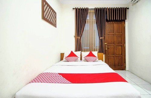 Kasihan Hotel | Super OYO 250 De'gadri Ndalem