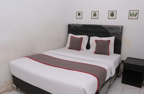 Chinatown Hotel | Collection O 92739 Hotel Pintu Besar Near Pancoran ChinaTown Point