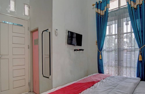 Pasir Pengaraian Hotel | OYO 92818 Penginapan Garuda Syariah