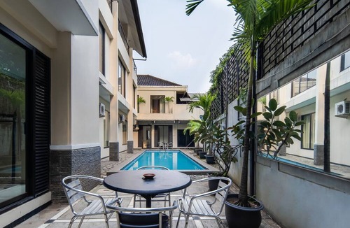 Ragunan Hotel | Cove Arimbi