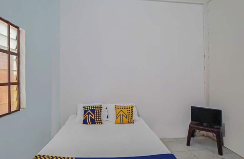 Kisaran Timur Hotel | Hotel O Mandiri Inn