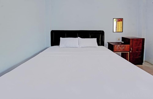 Mataram House | Capital O 92747 Ombak Cafe & Homestay