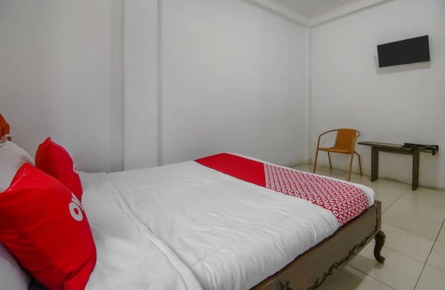 Pagar Alam House | OYO 3242 Penginapan Saa'ada Syariah