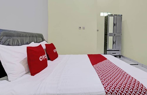 Sedayu Hotel | OYO 92521 Guest House Inayah Syariah