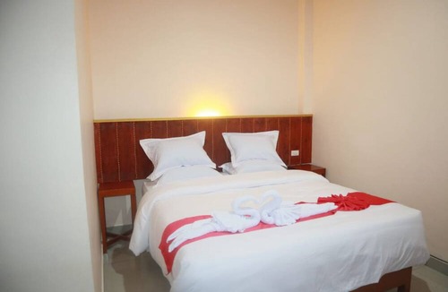 Kota Gunungsitoli Hotel | Tundreheni Hill Hotel and Restaurant