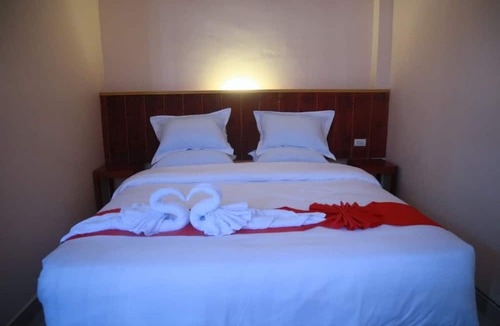 Kota Gunungsitoli Hotel | Tundreheni Hill Hotel and Restaurant