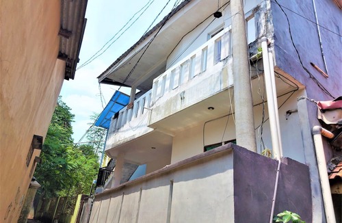 Pondokcina House | Guesthouse Maura