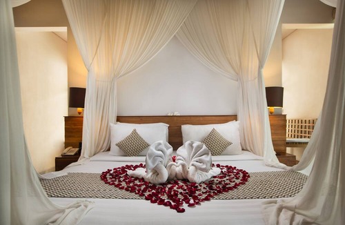 Lodtunduh Hotel | Villa Kayu Lama