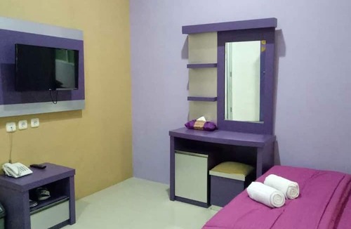 Bekasi Timur Hotel | Hotel Ungu Pas Kangen Bekasi