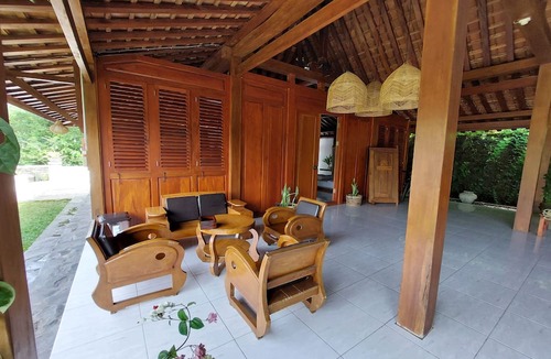 Mangunan Hotel | DikaJaya Guesthouse Syariah