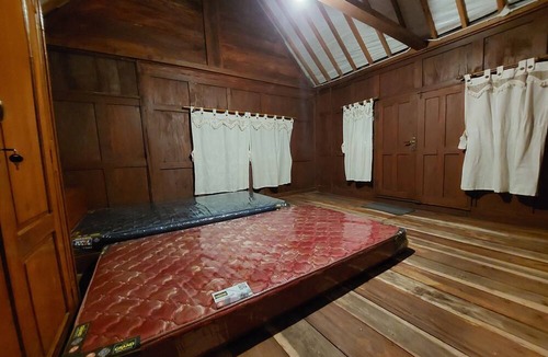 Bangunjiwo House | Mbok Niem Cafe and Cottage