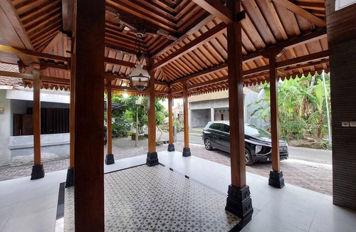 Berbah Hotel | OMAH JOGLO PIYUNGAN