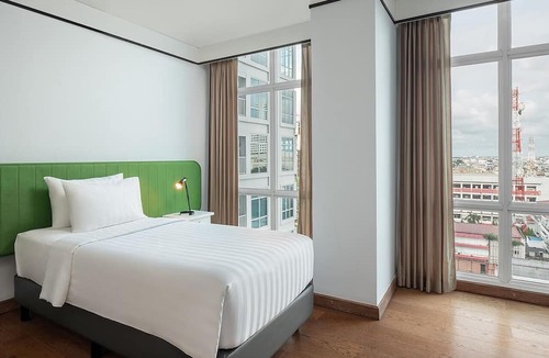 Kesawan Hotel | The Reiz Suites, Artotel Curated