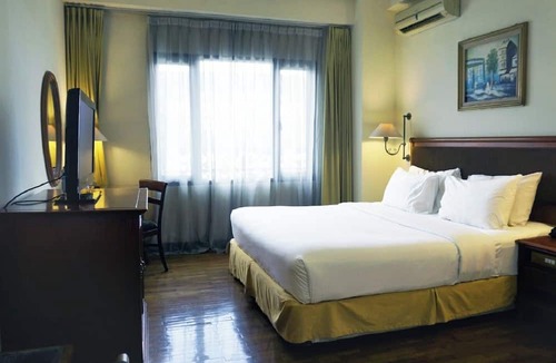 Kemanggisan Hotel | Mega Anggrek Hotel & Convention