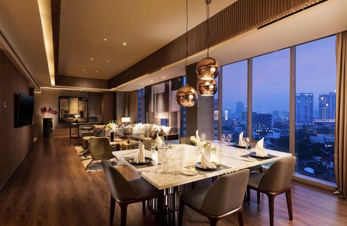 Pegangsaan Hotel | DoubleTree by Hilton Jakarta - Diponegoro