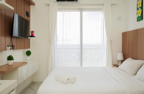 Bumi Serpong Damai Apartment | Well Appointed and Homey Studio at Sky House BSD Apartment