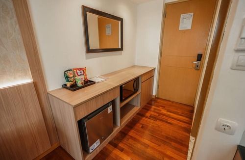 Palmerah Hotel | Kimaya Slipi Jakarta By Harris