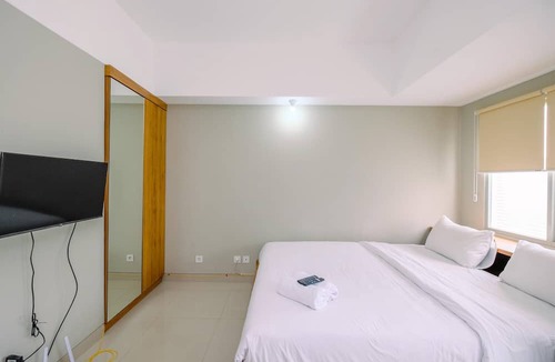Duren Sawit Apartment | Elegant Wide View Studio Apartment at LRT City Jatibening