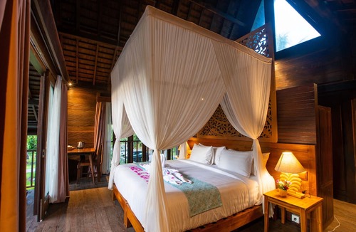 Tembok Hotel | The Kirana Tembok