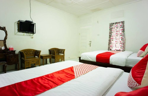 Babul Makmur Hotel | OYO 2410 Intan Hotel