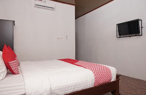 Babul Makmur Hotel | OYO 2410 Intan Hotel