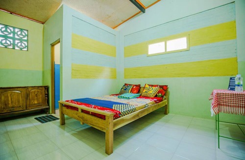 Banyuwangi House | Hotel O Gandrung Payungan Family InnNearStasiun Banyuwangi Kota