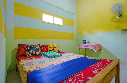 Banyuwangi House | Hotel O Gandrung Payungan Family InnNearStasiun Banyuwangi Kota