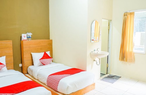 Bandung Hotel | OYO 1340 Wisma Alamanda