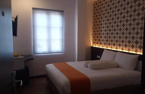 West Semarang Hotel | Front One Boutique Tugu Muda Semarang