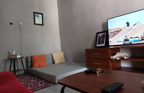 Karamat Wangi House | ADK Papandayan Homestay & Tour