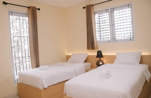 Maumere Bed & Breakfast | Merlin Hotel