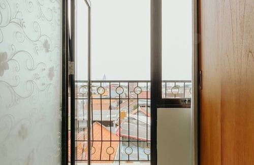Kemanggisan Hotel | Urbanest Inn House Slipi