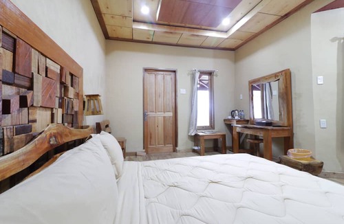 Berastagi Hotel | Alloyna Country Cottage