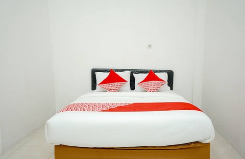 Dringu Hotel | OYO 2489 Choco 88 Residence