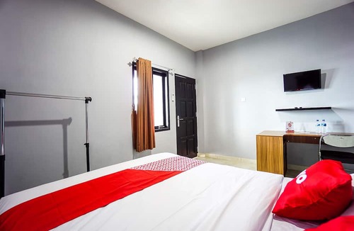 Manado City Centre Hotel | OYO 1680 Hanna Residence