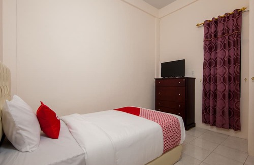 Rantauprapat Hotel | OYO 2069 Wisma Syariah Kampung Baru