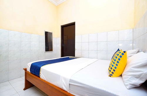 Laweyan Hotel | SPOT ON 2011 Hotel Mekar Sari